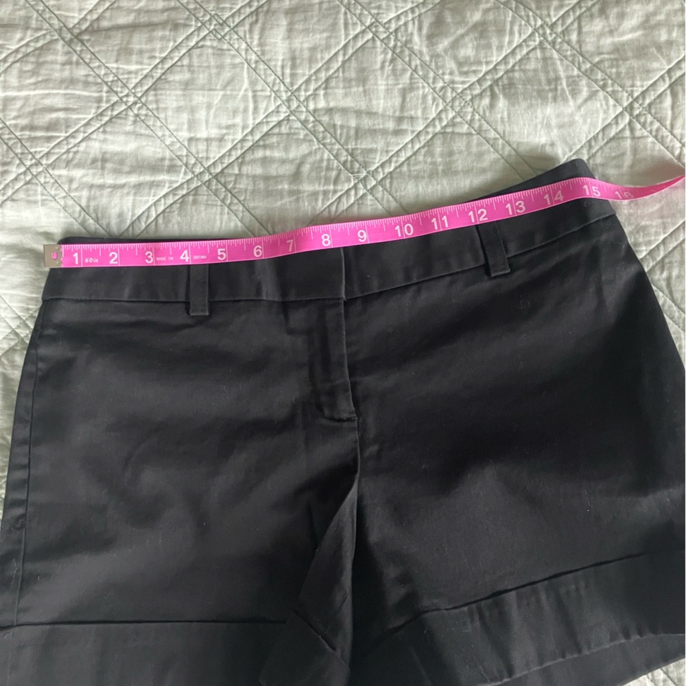 Express Shorts - Picture 7 of 9